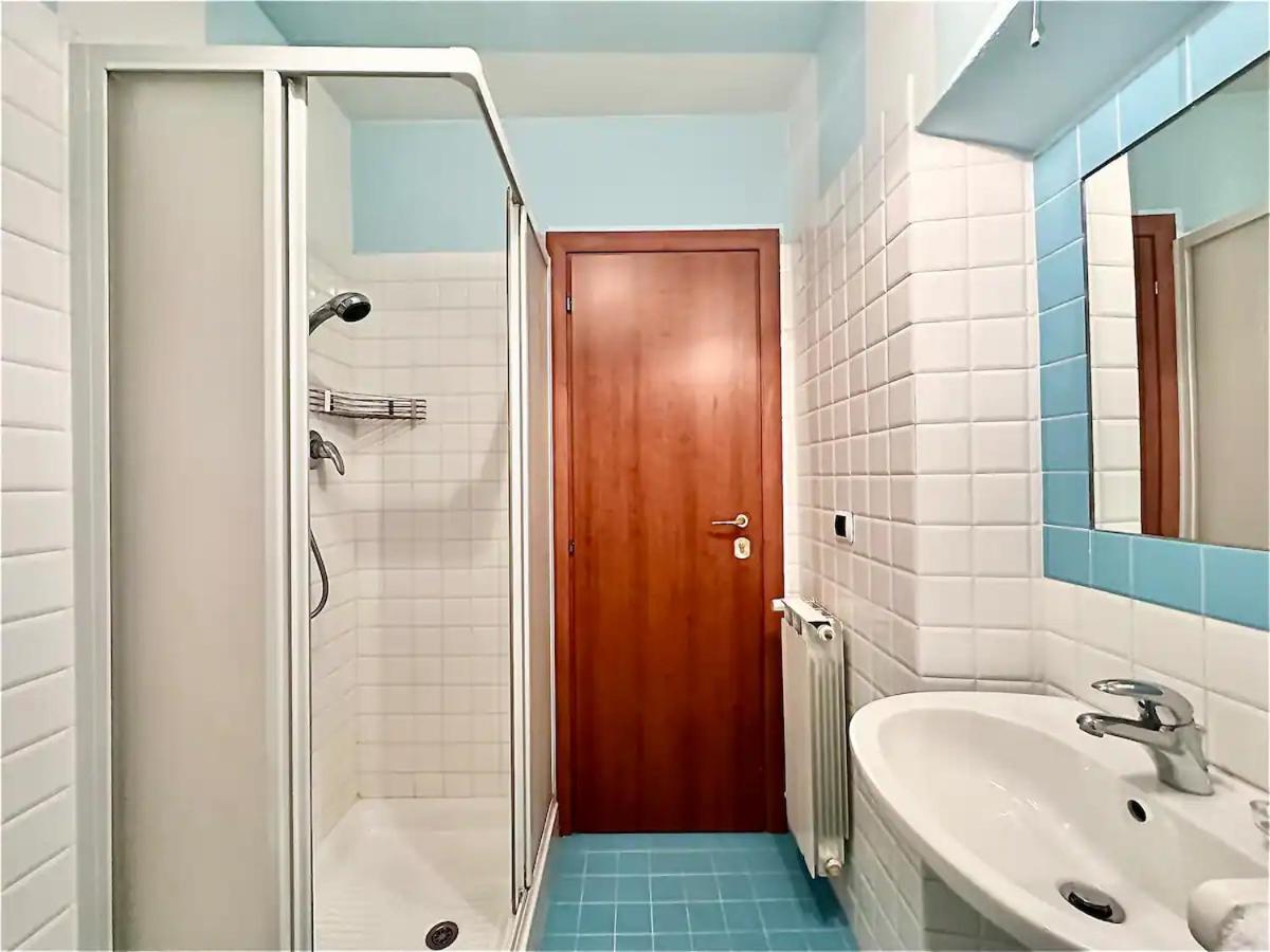 Raffaelli Rooms Travel Florence Close San Frediano Exterior photo
